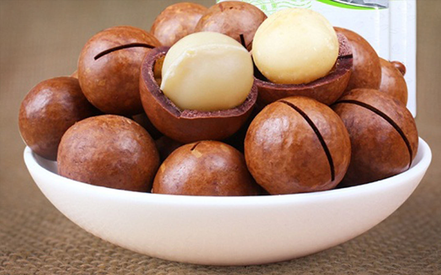 phân biệt hạt macca mỹ